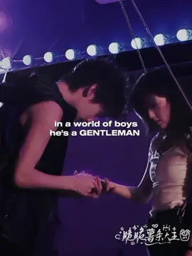 [ #NEVERENDINGSUMMER ] Keyu, thank you for always taking care of Baobao during filming. In a world of a boy, you're a gentleman 🤍 #baoshangen #zhoukeyu  #cdrama #fyp 