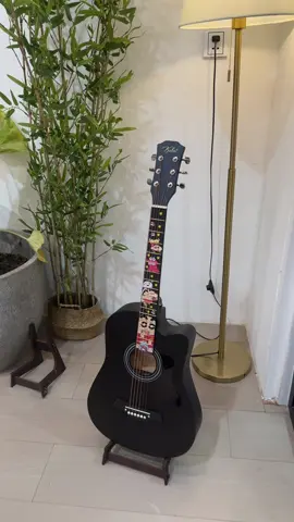 ឈុតហ្គីតា 42$ តម្លៃបូកសេវាដឹកហើយ🖤🙏🛍️ ។ #fyp #guitar 