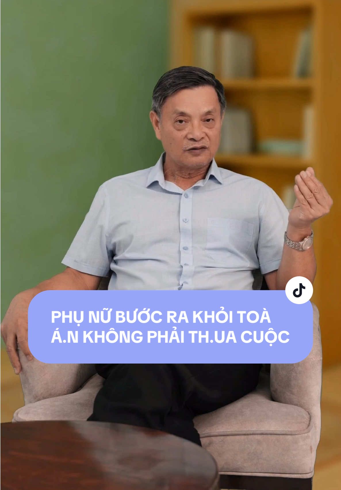 Có những người phụ nữ bước ra khỏi tòa án  không phải thua cuộc, mà là vừa giành lại tự do cho chính mình. #YeuBanThan #PhuNuManhMe #SongTichCuc #tamsucungbacsitien #vutrongtien 