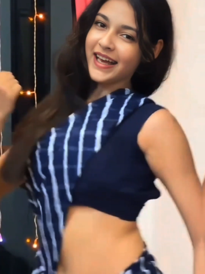 Bengali vibe 💫🍓  #OOTD #ModelStyle #FashionVibes #me #upoma 