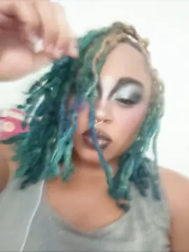 how did we get here😣#locs #makeup #fypp #preshowermakeup 
