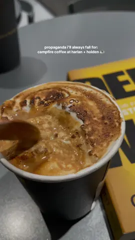 chocolate + espresso + toasted marshmallow = 💯 #elliestravelvlogdiary #harlanholden #campfirecoffee #coffeelover #cafediscovery 