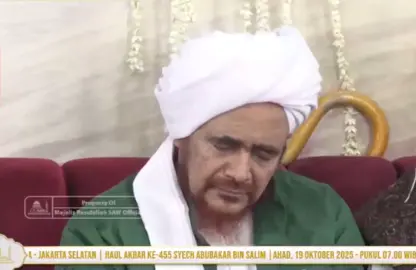 Masyallah Saking Capek Dan Lelahnya beliau🥹 smoga Allah jaga Beliau #habibumar #habibumarbinhafidz #promoseruweekend #haulsyechabubakarbinsalim #cidodol 