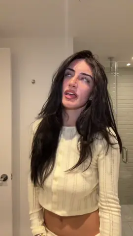 Love the glitch trend 😭 #fyp #blowthisup 