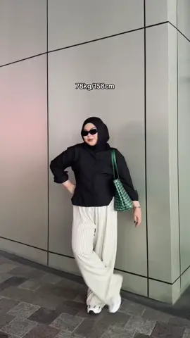 Ngemall pake celana ini nyaman bgt @Sakoka.co 💗😍 📍Celana bio 80  📍Kemeja bio 291 #outfitbigsize #ootdbigsize #outfitideas #ootdinspo 