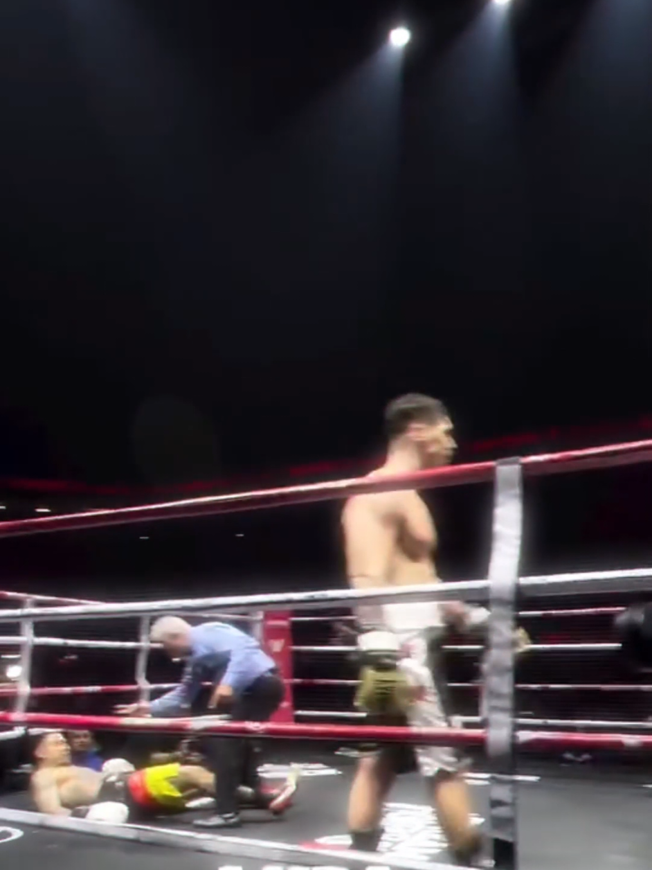 Don Sheladio @Shelao fiel al anime 🤯 #streamfighters #streamfighters4 #boxing🥊  #chile  #rakyz (te robe las historias) jjj