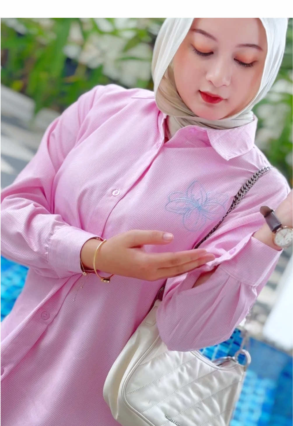 Happy wekeend 🤗 #kemejawanita #atasanwanita #bajuwanita #ootdfashion #zanissafashion 