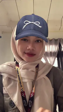 Curi Curi Pandang👀