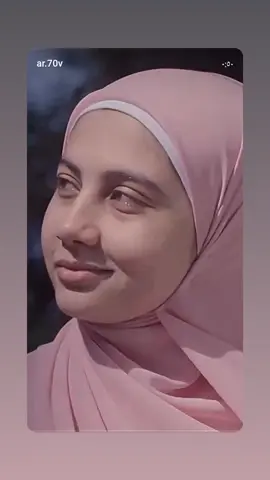 كان مش بيفرق معايا كنت اعمل المستحيل عشان اشوفه نظره من عينيه تكفي العالم🥬❤