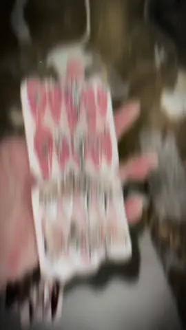 Cỡ tui là thích mấy cục đá mà chọi được đầu mới chẹo 🤣#nails💅 