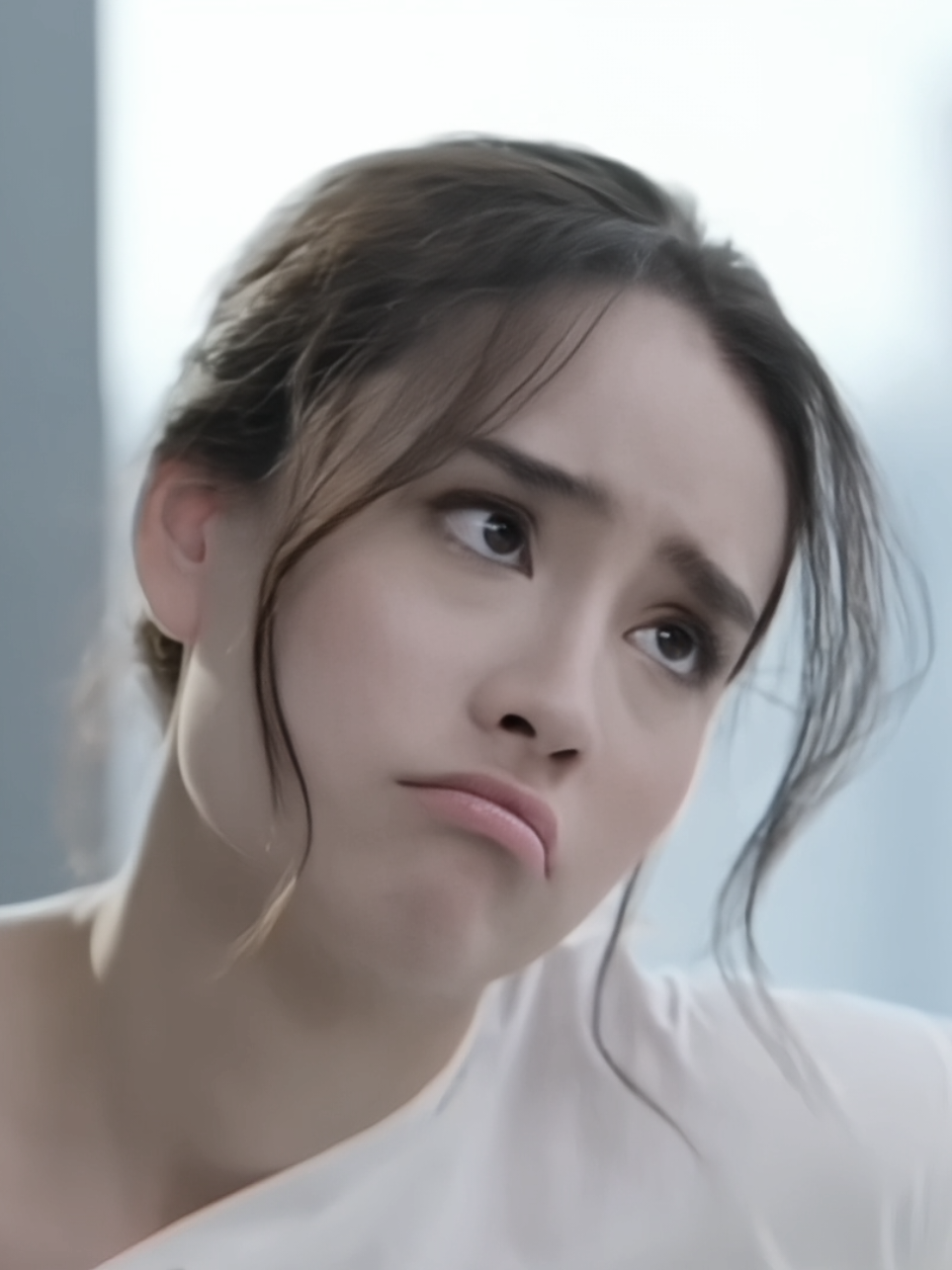 ngoài lề thì mời di chuyển ra chuồng gà dùm:))  #poisonouslovetheseries #ginnyjayna #ginnynatnicha #aangelinaass 