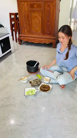 Bàn ăn, bàn học tiện lợi nhỏ gọn#bananmini 