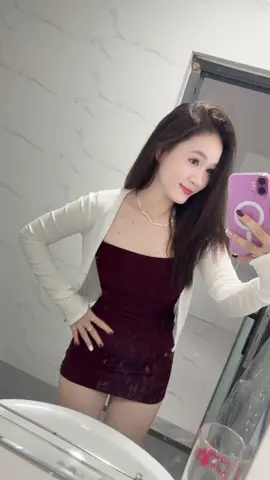 mặc tới Noel luôn 😘