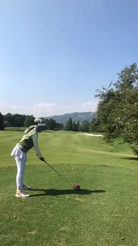 🏌🏼‍♀️