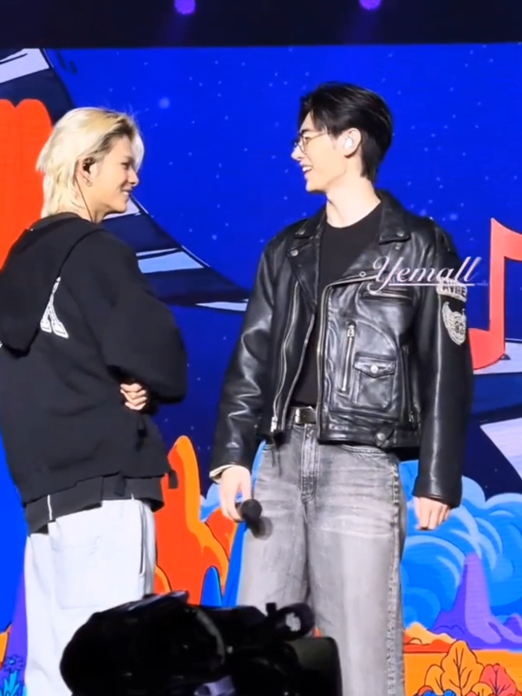 this cute hoonki for today sector k soundcheck 🤏🏻🥺 #ni_ki #sunghoon #hoonki #enhypen 