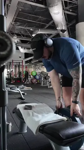 💪 Strength isn’t just about today, it’s about tomorrow too. That’s why I take care of my joints with N-A-G by @kolmarph. Now available at Watsons stores nationwide and online. 🏋️‍♂️ #ConditionPH #KolmarPH