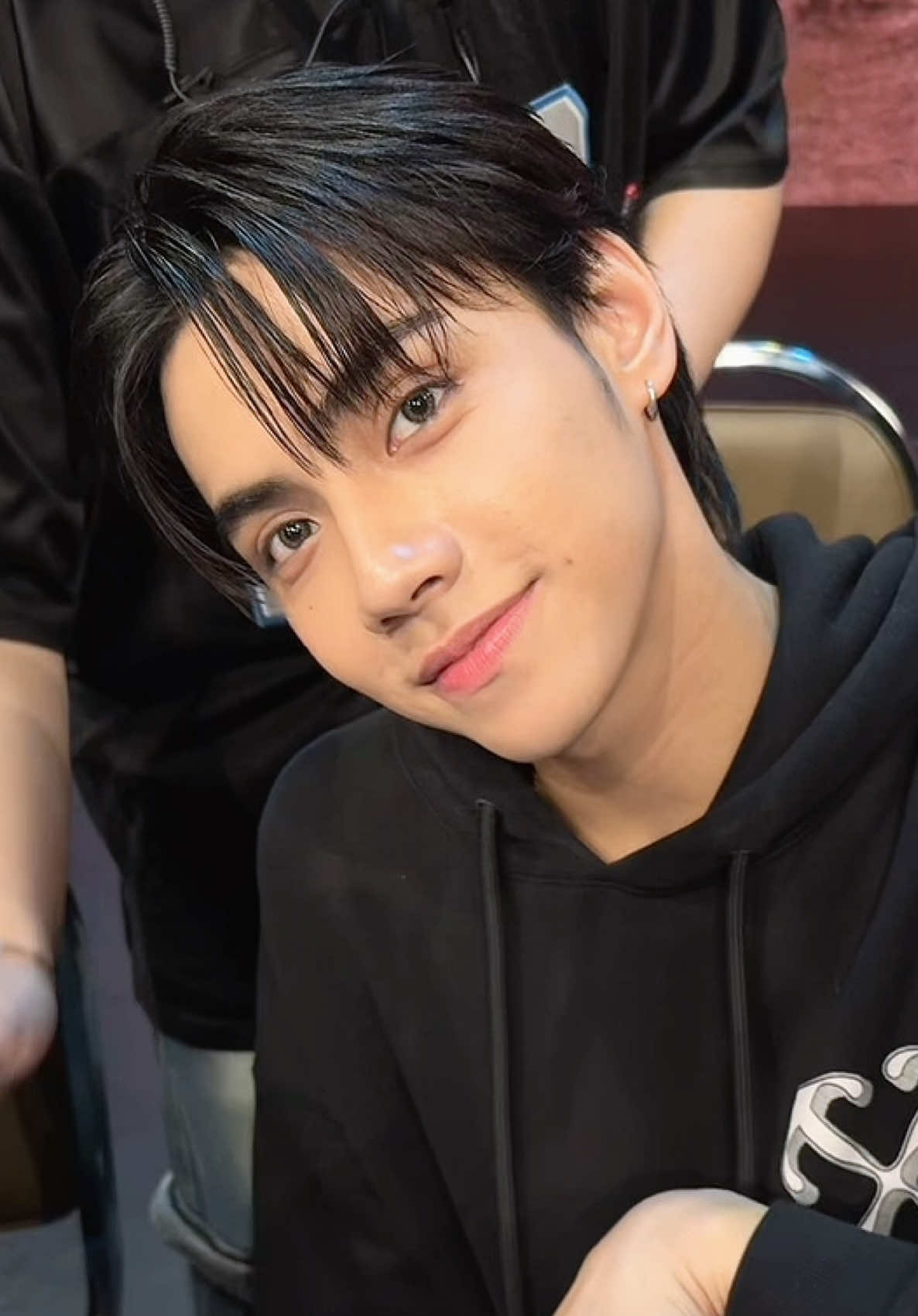 มองตัวจริงดิอย่ามองผ่านโทรศัพท์ เด้กใต้มันร้ายวะ🫠💘💟 (@PEEMWASU ) #PEEMWASU #bus #becauseofyouishine 