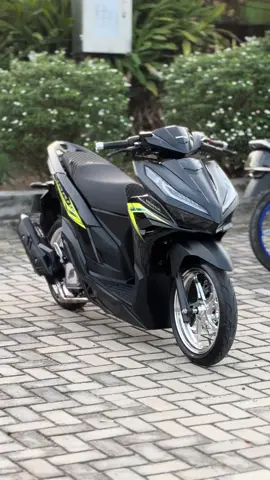 ganteng vario daun pisang apa merah cabe gaess😆  #fyp #vario #vavarioan #vario125 #variomodifikasi 