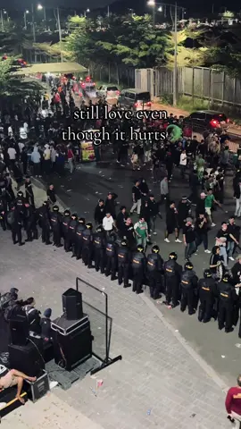 21 years 19 manager 1 trophy  league time for change 💚🖤 #persebaya 