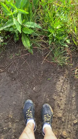 Worth it ang view sa summit. Thanks to my hiking shoes 🥾