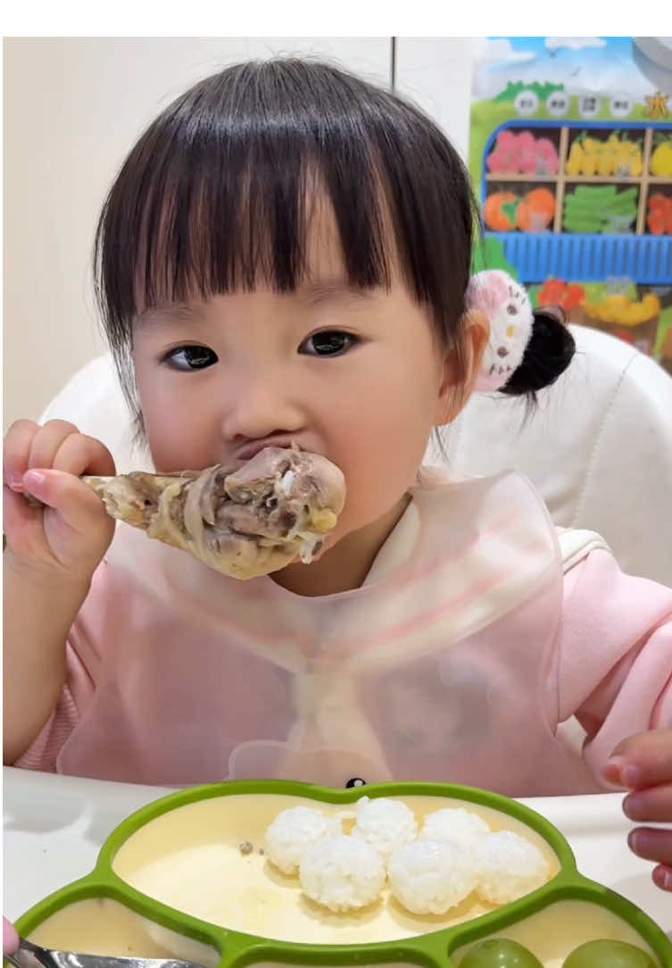 Having a big chicken drumstick today! 🍗🍗#cutebaby #babygirl #babylove #baby #cute 