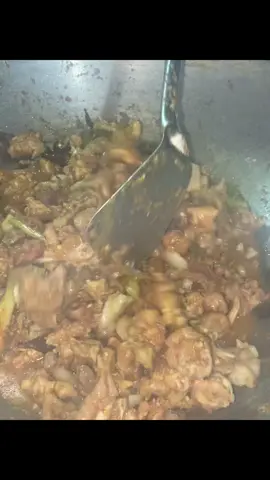 ready kembali yaa samm dengan menu+harga: nyambek /bungkus 10k nyambek /kg mentah 30k nyambek /kg siap makan 60k swike /kg mentah 65k swike /kg siap makan 120k swike kuah 25k swike goreng 25k pepes telur 5k/biji minuman: es teh 3k es jeruk 5k untuk lokasinya: https://maps.apple.com/place?address=Bulumulyo,%20Kabupaten%20Pati,%20Jawa%20Tengah,%20Indonesia&auid=16175376267671164187&coordinate=-6.736665,111.209145&lsp=7618&name=Bulumulyo&map=h masjid bulumulyo keutara ada perempatan belok kanan lurus 150m ada supanduknya ya sam menerima pesanan siap antar di wilayah batangan saja yaa. untuk antar di luar batangan minimal beli 3kg up yaaa samm. asal sebelum cod tlp/wa dulu ya biar di siapinn,, untuk malam jam bebas ya samm selagi mimin belum ngantuk,hehe sudah termasuk murah belumm? yuk buruan wa/tlp miminn🤗#tambul #nyambek #ricaricanyambek #pati24jam #pemudanyeni 
