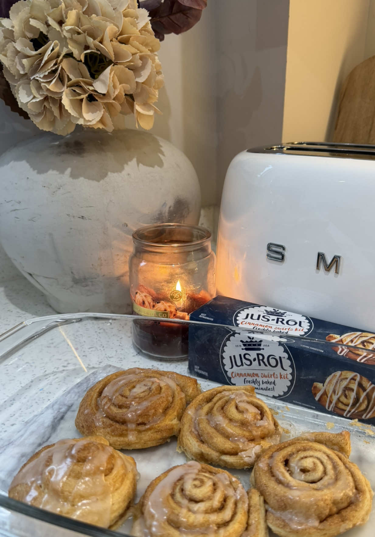 Cozy 15 minute Sunday baking 🕯️🥧🤎 #SundayBaking #CozySeason #EasyBakes #15MinuteTreat  #AutumnVibes @Jus-Rol 