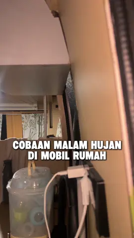 Malam hujan di campervan