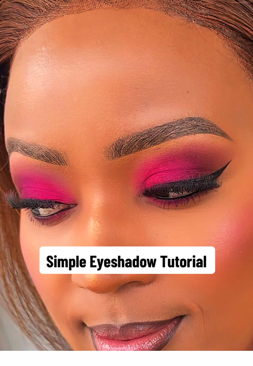 Simple Eyeshadow Tutorial  Enroll in our November class @lindabeautyschool  #simpleeyeshadowtutorial #eyeshadowtutorial  #eyeshadowhacksforbeginners  #Adoteumhabitinho 