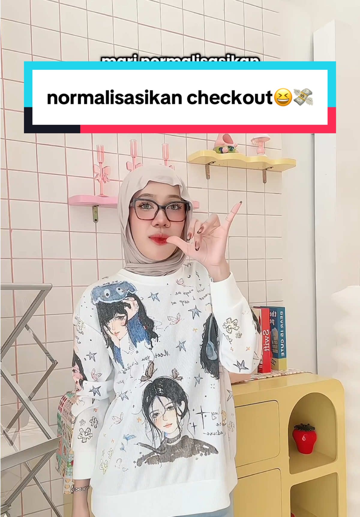 setuju ga nic?👀 siapa yang udah punya atasan Gladys ini? yang belum yuu merapat checkout biar makin kece outfit kalian🤩✨ #liveshopping #newarrival #outfitkece #hijabstyle #muslimahfashion    