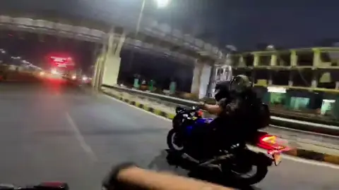 #hancysurajboy #ridersuraj❤️ #yadavji #sirahatrafficchowk #boyz 
