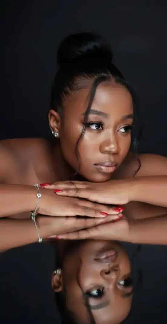 I'm literally just a girl🌸...oops!🙊 the ring💍 wasn't the only thing that shined✨♥😘...Fiancèe era. Don't play with me💅🏽......#tiktokbotswana🇧🇼 #fypviralシviral #fypシ゚ #prayful #zimtiktokers🇿🇼🇿🇼🇿🇼 