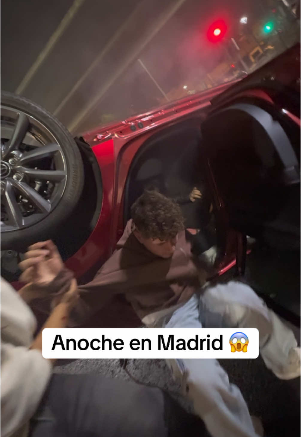 حادث سير في مدريد😱😱#LIVEIncentiveProgram #GoLIVEGrowFast #PaidPartnership  #madrid🇪🇸 #madrid #fyp 