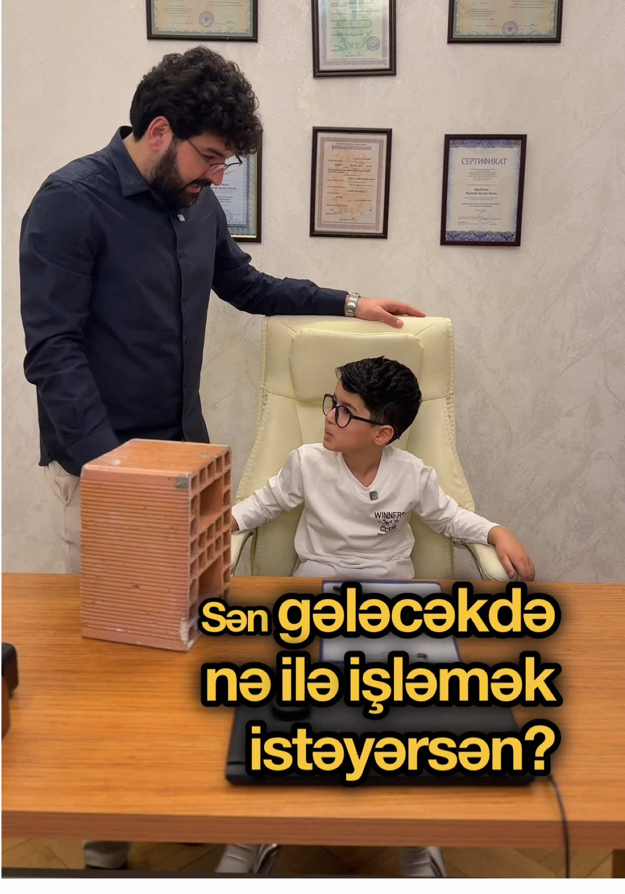 Qələm, yoxsa kərpic? Bəs Siz övladınıza nə öyrədirsiniz? #təhsil #təhsil #uğur #nizamiorucov 