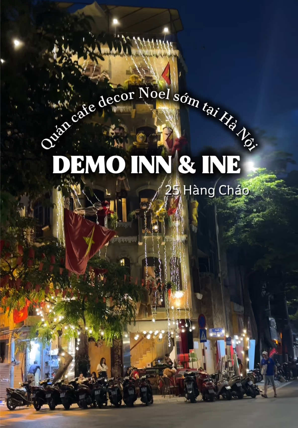 + 1 quán decor Noel sớm tại Hà Nội nha các bác uii. Quán có mặt tiền xinh vch lun á, mỗi tội quán hơi bé, ngồi được trên tầng 2 với vài bàn ở cửa thui nha 🤶🤍 📍DEMO INN & INE - 25 Hàng Cháo, Hà Nội #ngocthichlaca #coffeetime #cafenoel #cafechill #demoinnine  