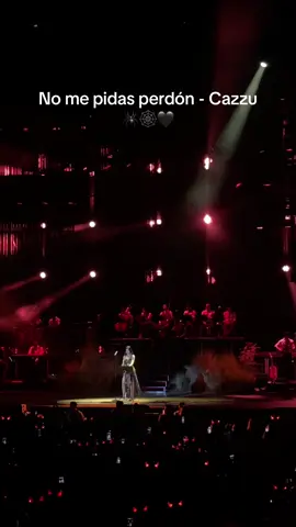 Cazzu nos cantó NO ME PIDAS PERDÓN de Banda Ms en Monterrey 🖤🕸️🕷️