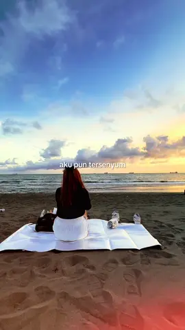 Aku pun tersenyum 🥹🍂🎧🍂#templatecapcut #🇲🇨🇹🇼 #soundviral #contentcreator #foryoupageofficiall 