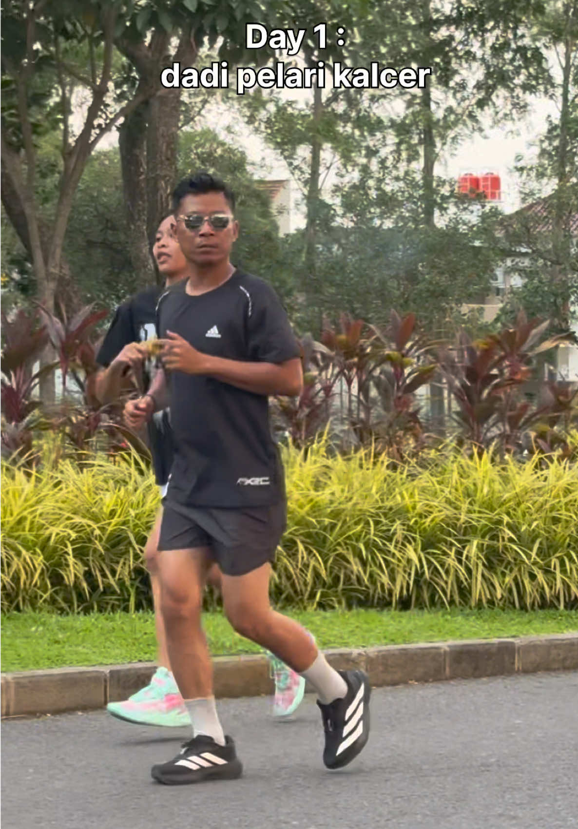 Minggu wayae tampil 🤙🏽 @Sukun Special Baru  #bedamasasaturasa #sukunspecialbaru  #RunningManOnTikTok 