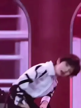 គាត់ប្រែហេីយប្រែពីស្អាតខ្លាំងទៅសង្ហារ😣❤️#chenjunming #tffamily_4th_generation 