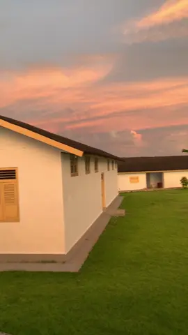 POV mahasiswa nunggu wisuda jalan2 sama teman2 karena momen ini bakal susah kalau semuanya pada sibuk dengan kerjaannya nanti #sahabat 