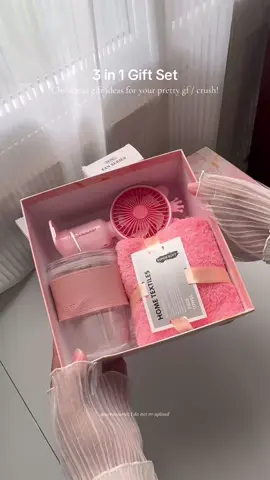 @aeramariez  Nakakakilig talaga kung 3in1 gift set yung matatanggap mo this holiday season no? #3in1giftset #giftforher #giftforgirlfriend #christmasgiftideas #christmasgiftidea 