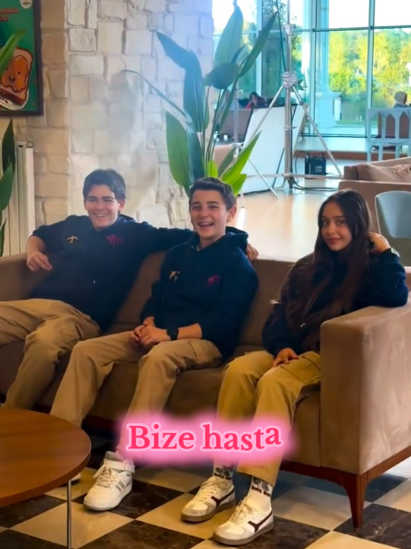 Ayyy çok güzelleer💗 @ELİF KURTARAN  @Kayra  @Damlanida  @musaozgec  @Göktuğ  #kodadikirlangic  #yiğzey 