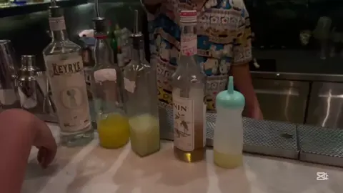 How to make the P★rnstar Martini Cocktail🍸  #vlogbyshine #cocktail #bartender #fyp #foryou 