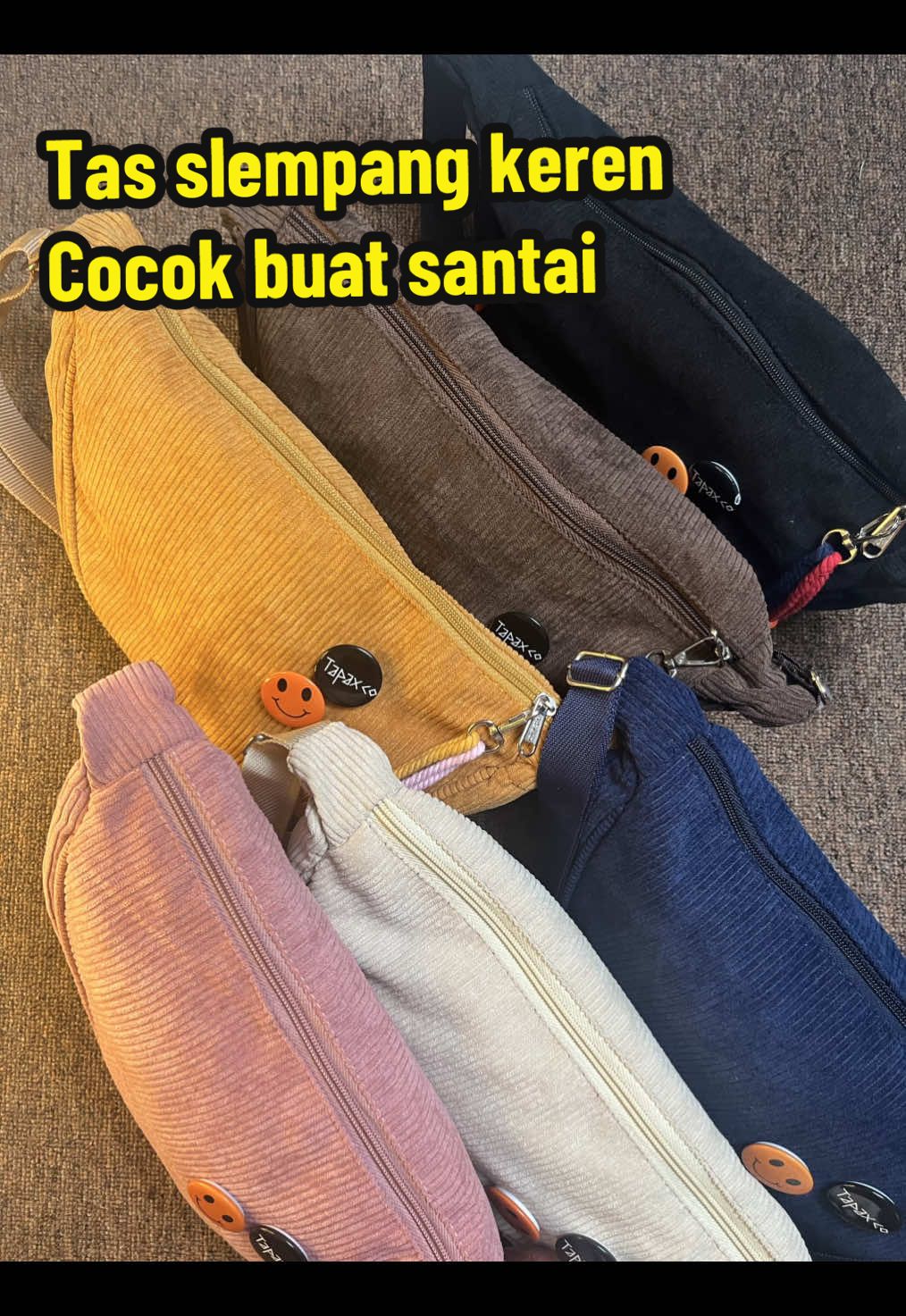 Membalas @mariyanah cek langsung dikeranjang , amankan warna favorite kalian 🥰 #tas #tasslempang #tascorduroy #tascowokcewek #tapaxco 