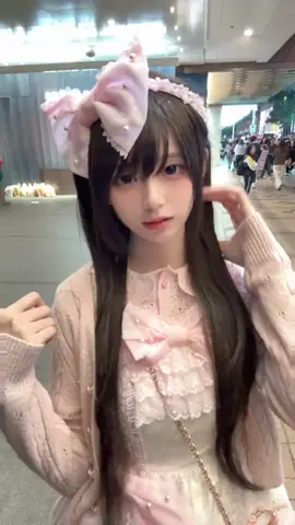 メンがヘラってても、服はキメる。#nevstudio#nevstudiostreetwear#サブカル#地雷系#ゴシック#blackaesthetic#jiraikei#ゴスロリ#今日のコーデ#自撮り界隈#combatboots#おすすめ#gothjewelry#fyp#gothfashion#blackstockings#OOTD#choker#leatherbelt#earcuff#darkjewelry#gothaccessories 