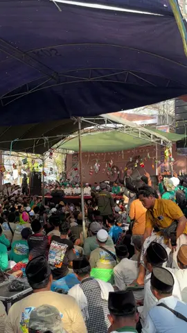 Anniversary DNS ke 7 bersama KH. Kholil As’ad 💚. #anniversarydnske7🤲🤲 #dnscomunity #dnspusat #dnsmadura #teruslahbersholawat 