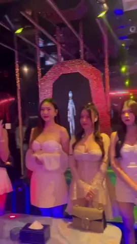 优雅、奢华、高雅