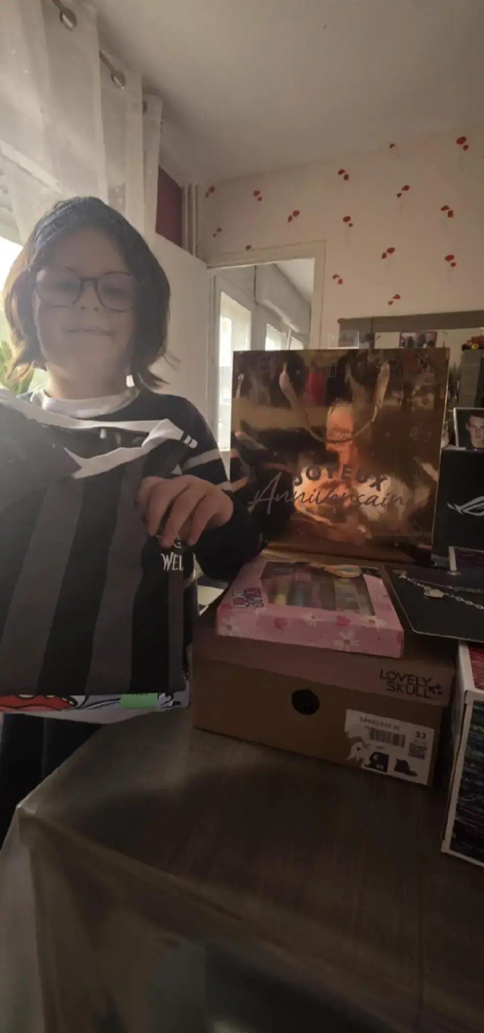 Aujourdhui en ce 19 octobre j aimerais souhaiter un tres bon anniversaire a mes loulous d amours, mes petits miracles  On vous aimes tellement  Bon anniversaire pour vos 8 ans mes amours #anniversaire #triples #miracle #miracledelavie 