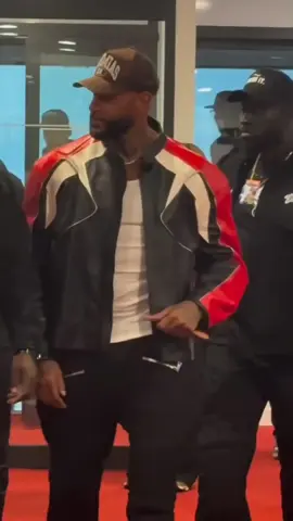 on perd on brille on apprend le futur sera douloureux je serai tout devant? #francetiktok 