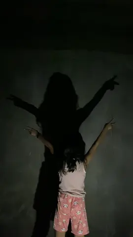 Dahil walang kuryente hehehe shadow dance muna tayo #shadow 